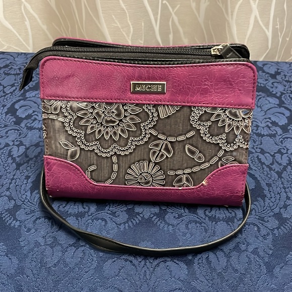 Miche bag with 7 shells:  Sierra, Kayla, Ava, Maddy, Lulu, Hope, and Averie - Picture 9 of 12